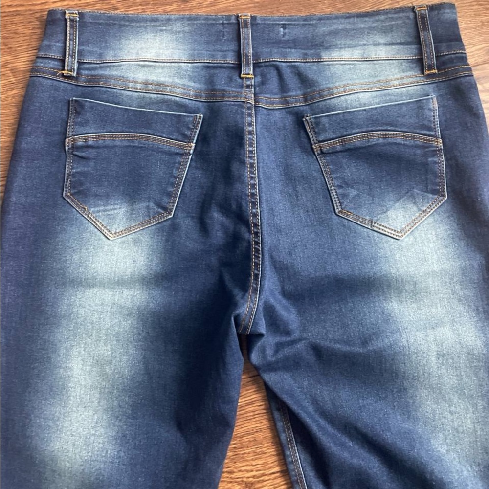 Skinny Blue Jeans - Picture 3 of 4